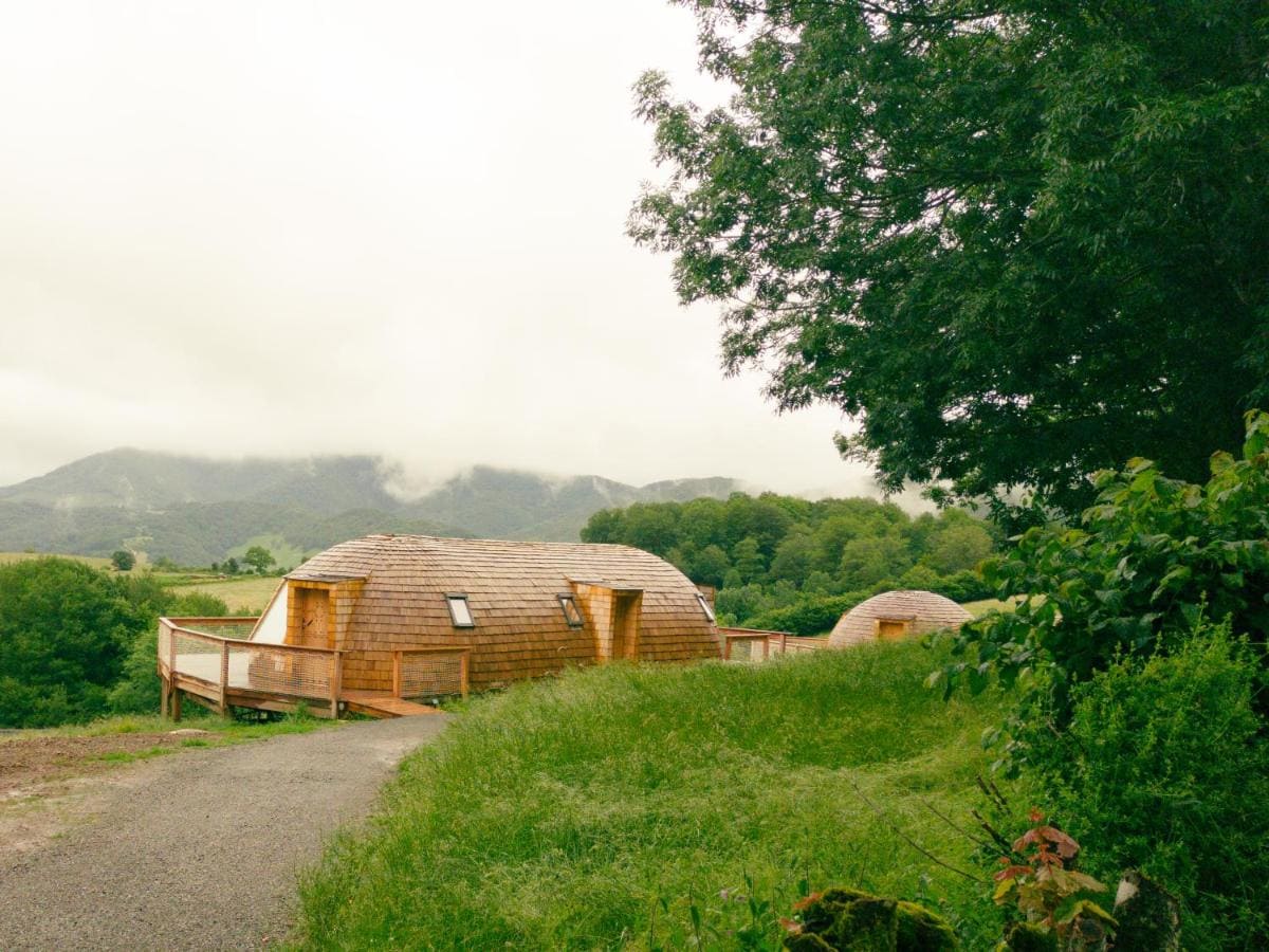 hotel de cupulas iglu irati barnean en navarra