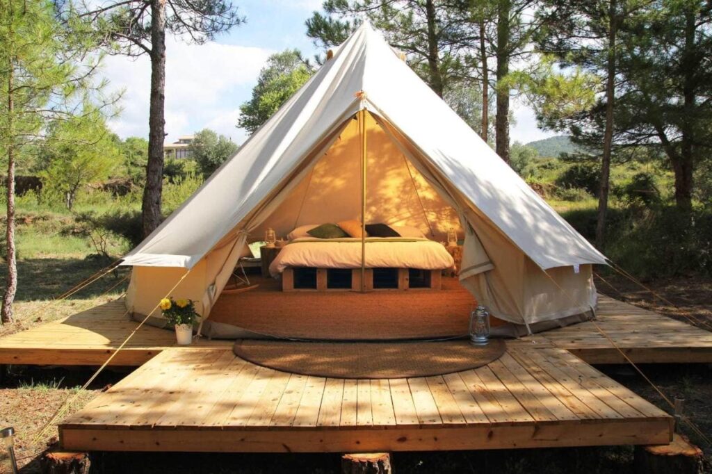 hoteles carpa en cataluña con Forest Days