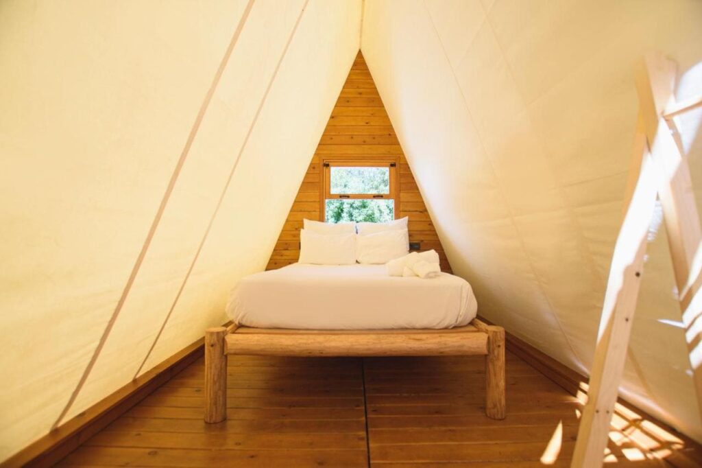 hotel cabaña estilo tienda de campaña en teacampa tarifa